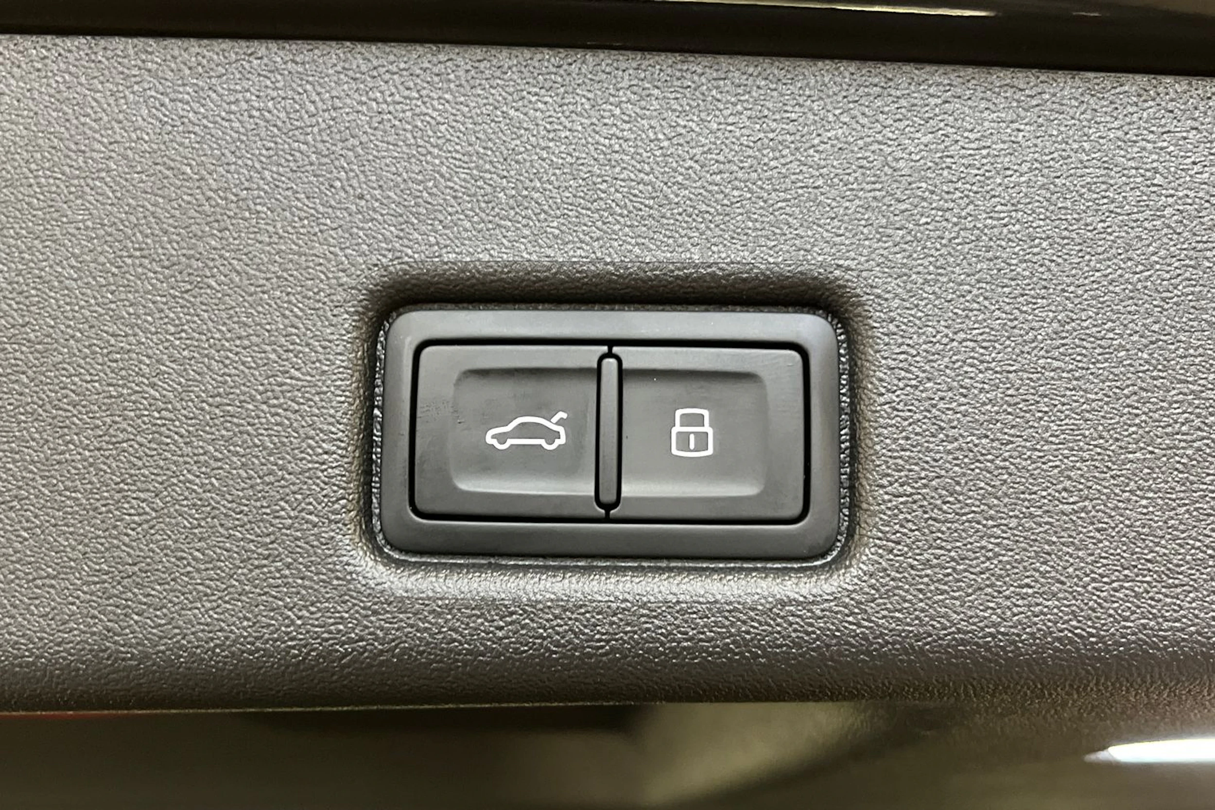 tambura harmaa Audi Q5 2026 kuva 12.