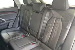 met. valkoinen Audi Q5 2026 kuva 8.