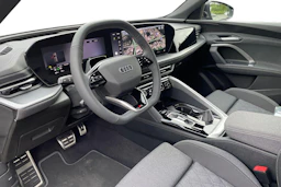 musta Audi Q5 2026 kuva 6.