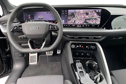musta Audi Q5 2026 kuva 7.