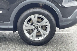 musta Audi Q5 2026 kuva 10.
