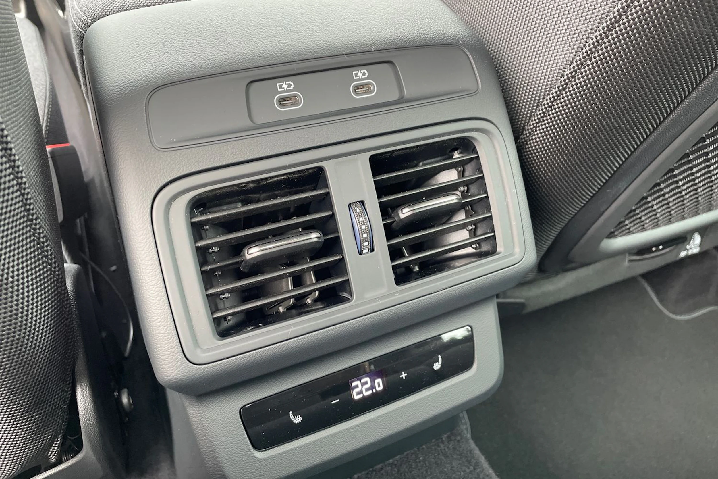 musta Audi Q5 2026 kuva 17.