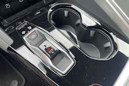 musta Audi Q5 2026 kuva 21.