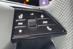 musta Audi Q5 2026 kuva 22.
