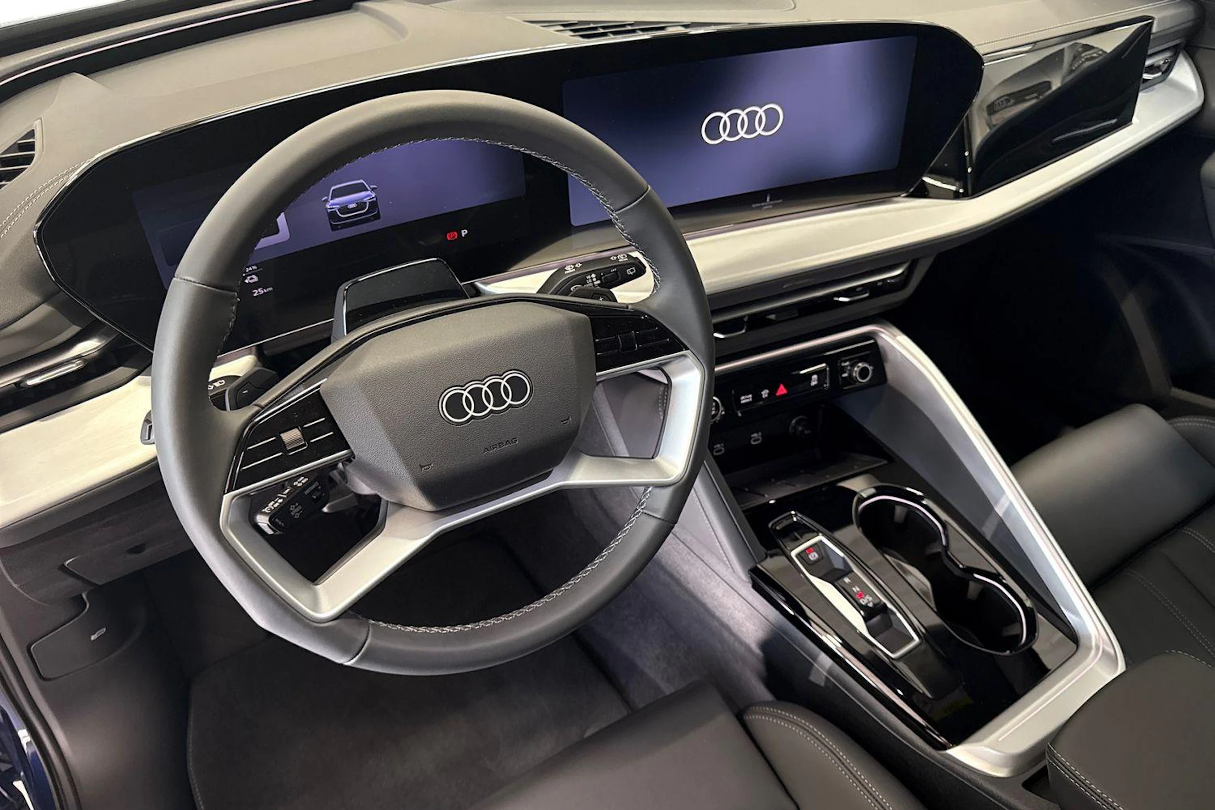 met. sininen Audi Q5 2026 kuva 6.
