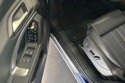 met. sininen Audi Q5 2026 kuva 14.