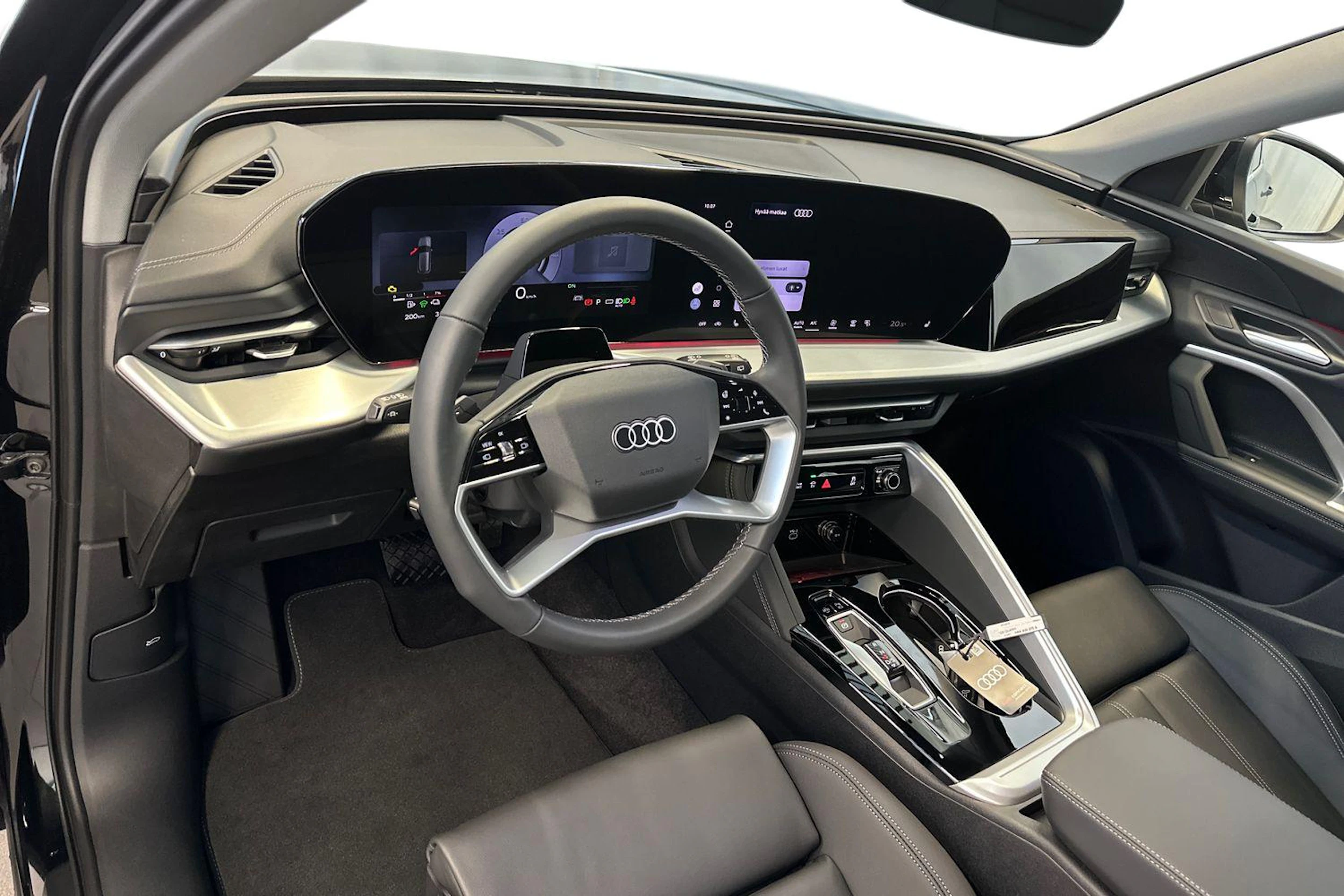 mythos musta Audi Q5 2026 kuva 6.