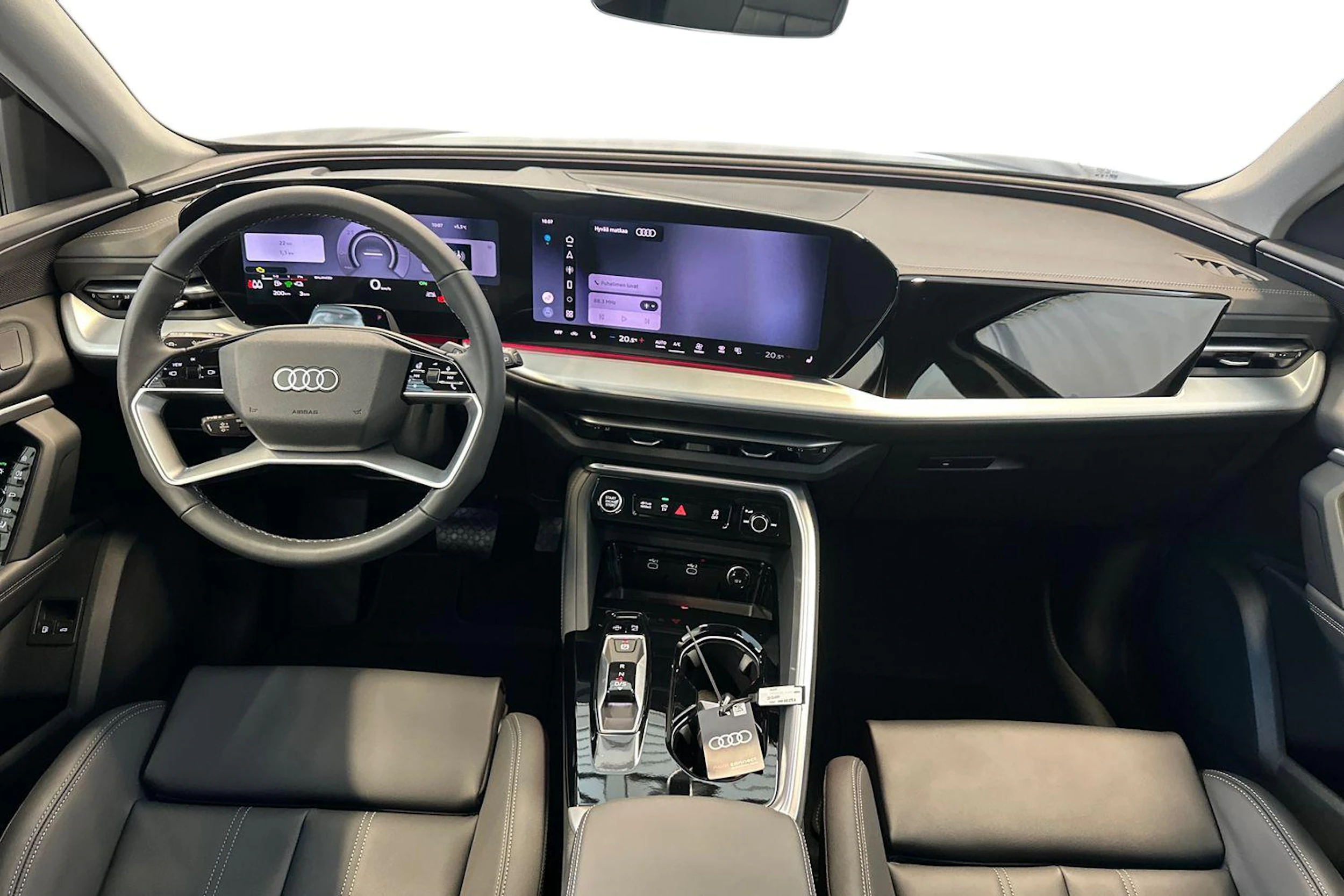 mythos musta Audi Q5 2026 kuva 7.