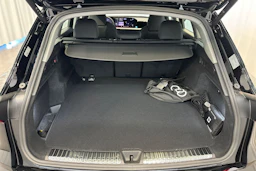 mythos musta Audi Q5 2026 kuva 11.
