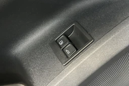 mythos musta Audi Q5 2026 kuva 16.