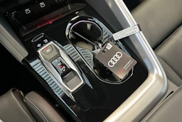 mythos musta Audi Q5 2026 kuva 26.