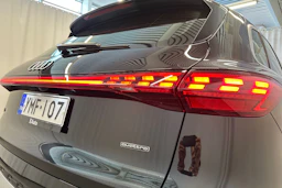 mythos musta Audi Q5 2026 kuva 31.