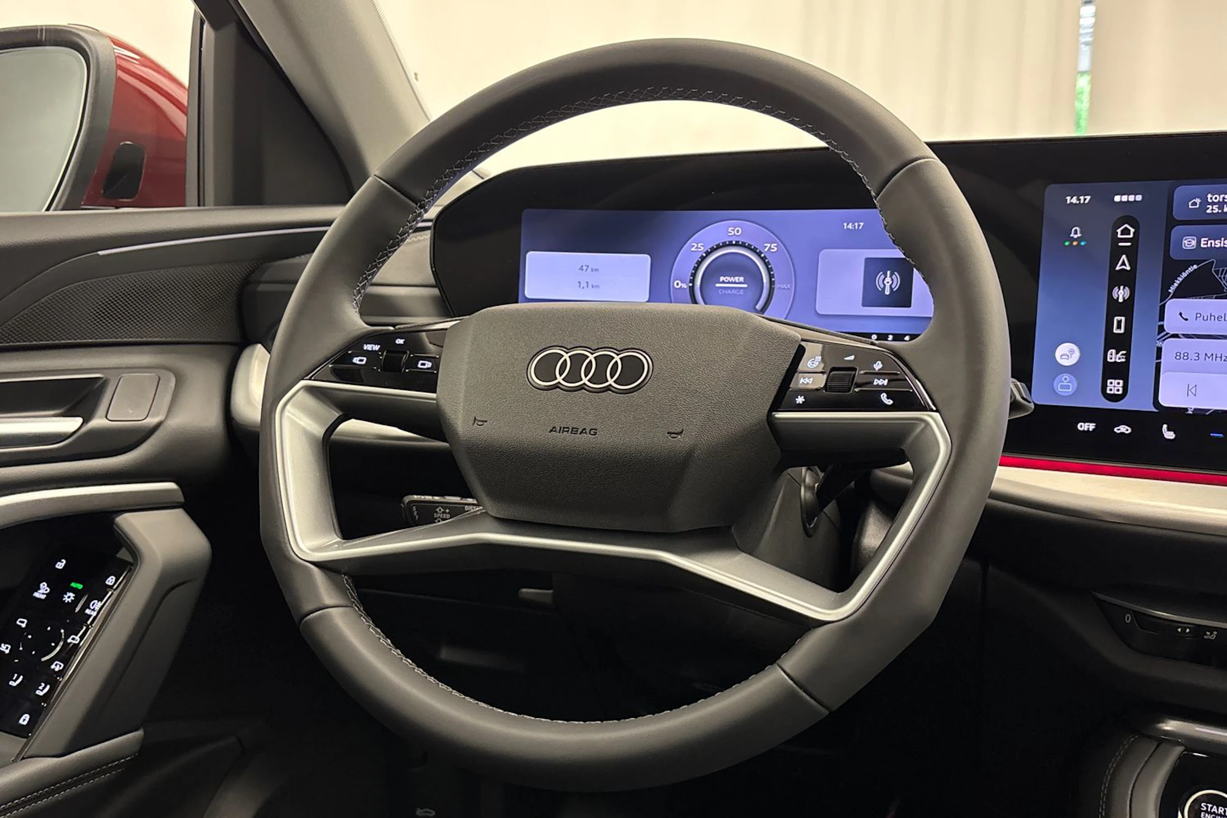 met. punainen Audi Q5 2026 kuva 14.