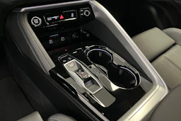 florett hopea Audi Q5 2026 kuva 17.