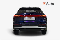 met. sininen Audi Q5 2026 kuva 3.