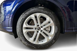met. sininen Audi Q5 2026 kuva 9.