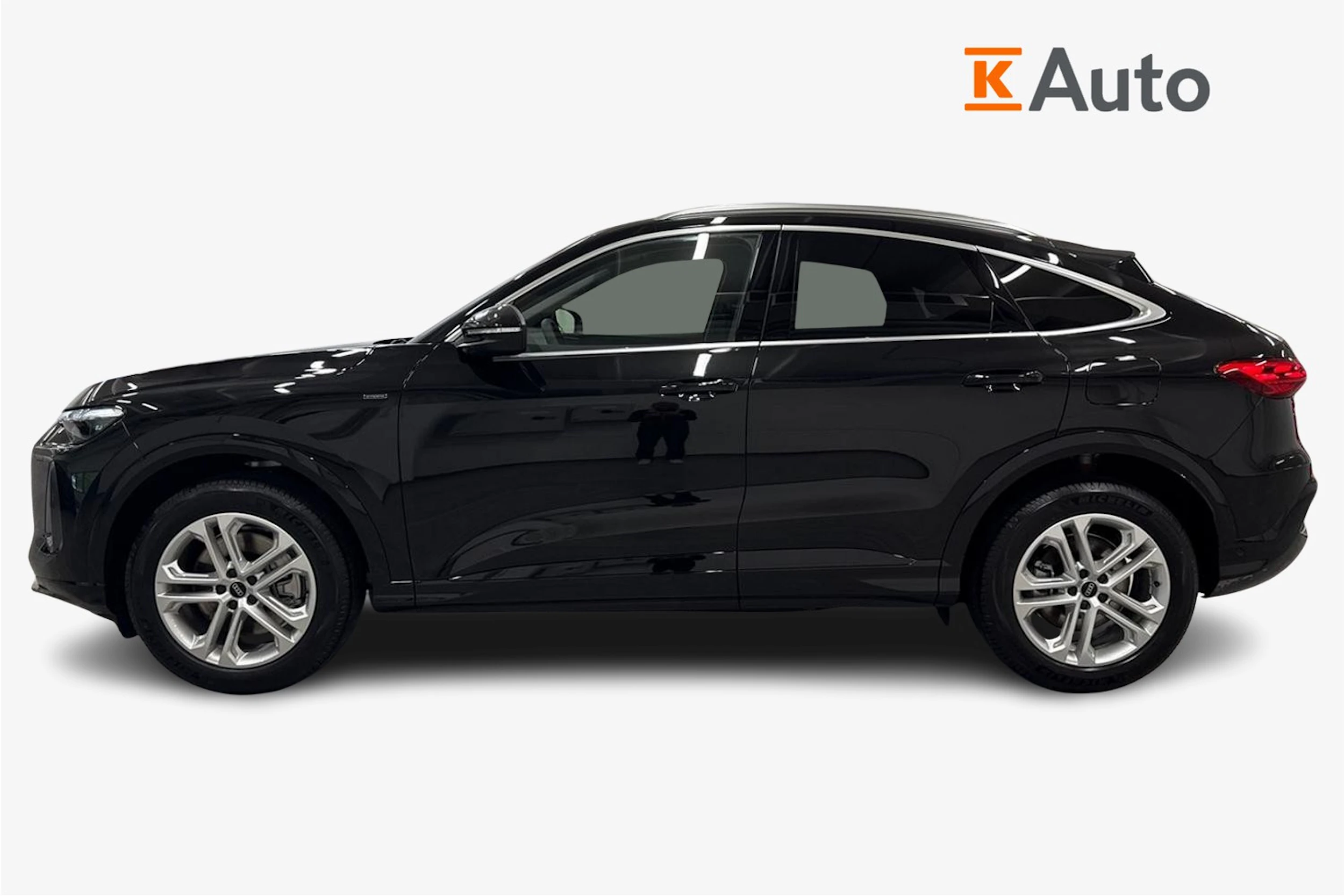 met. musta Audi Q5 2026 kuva 5.