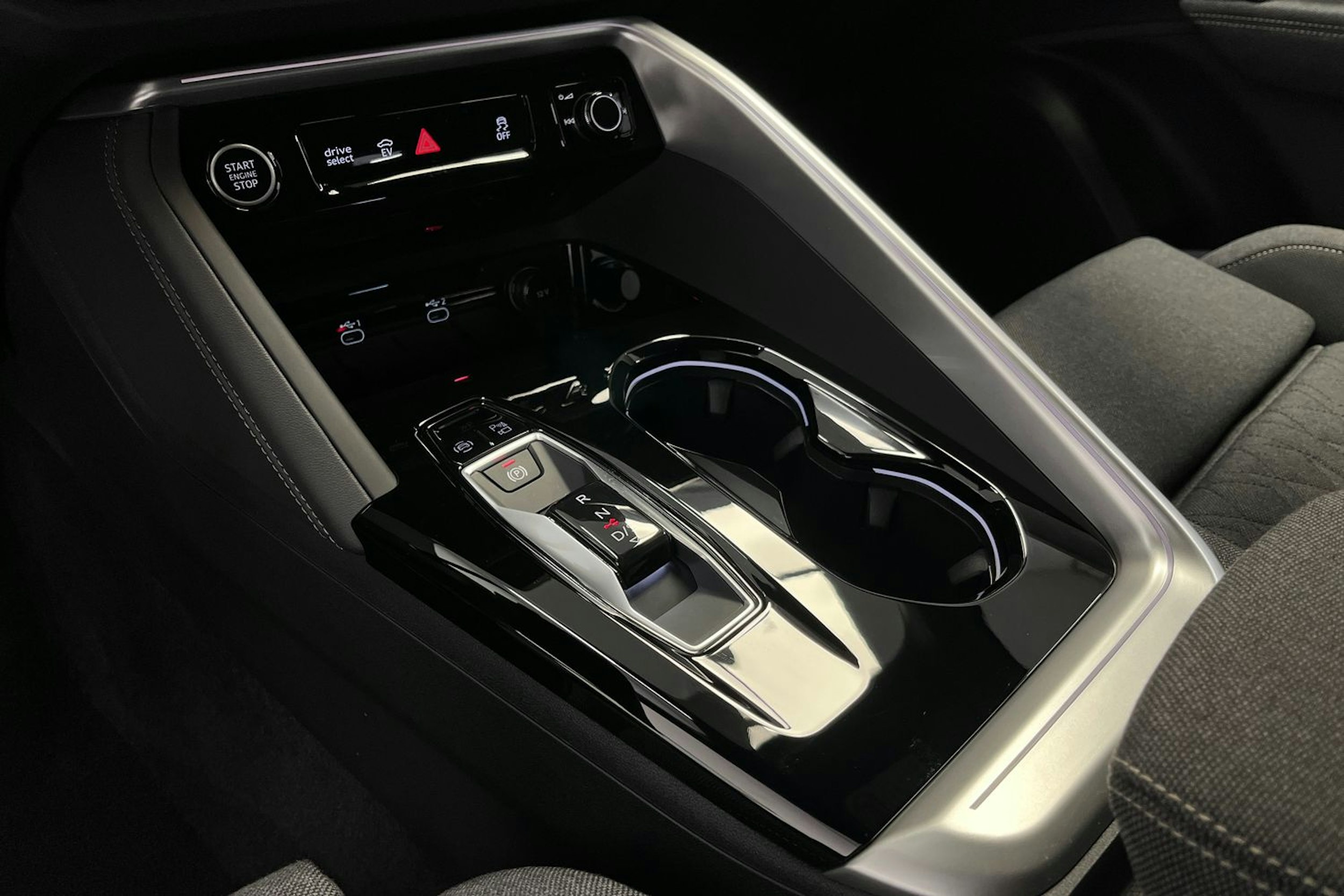 ultra sininen Audi Q5 2026 kuva 10.