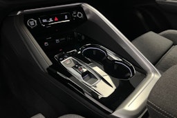 ultra sininen Audi Q5 2026 kuva 10.