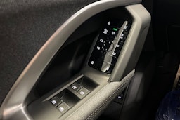 ultra sininen Audi Q5 2026 kuva 14.