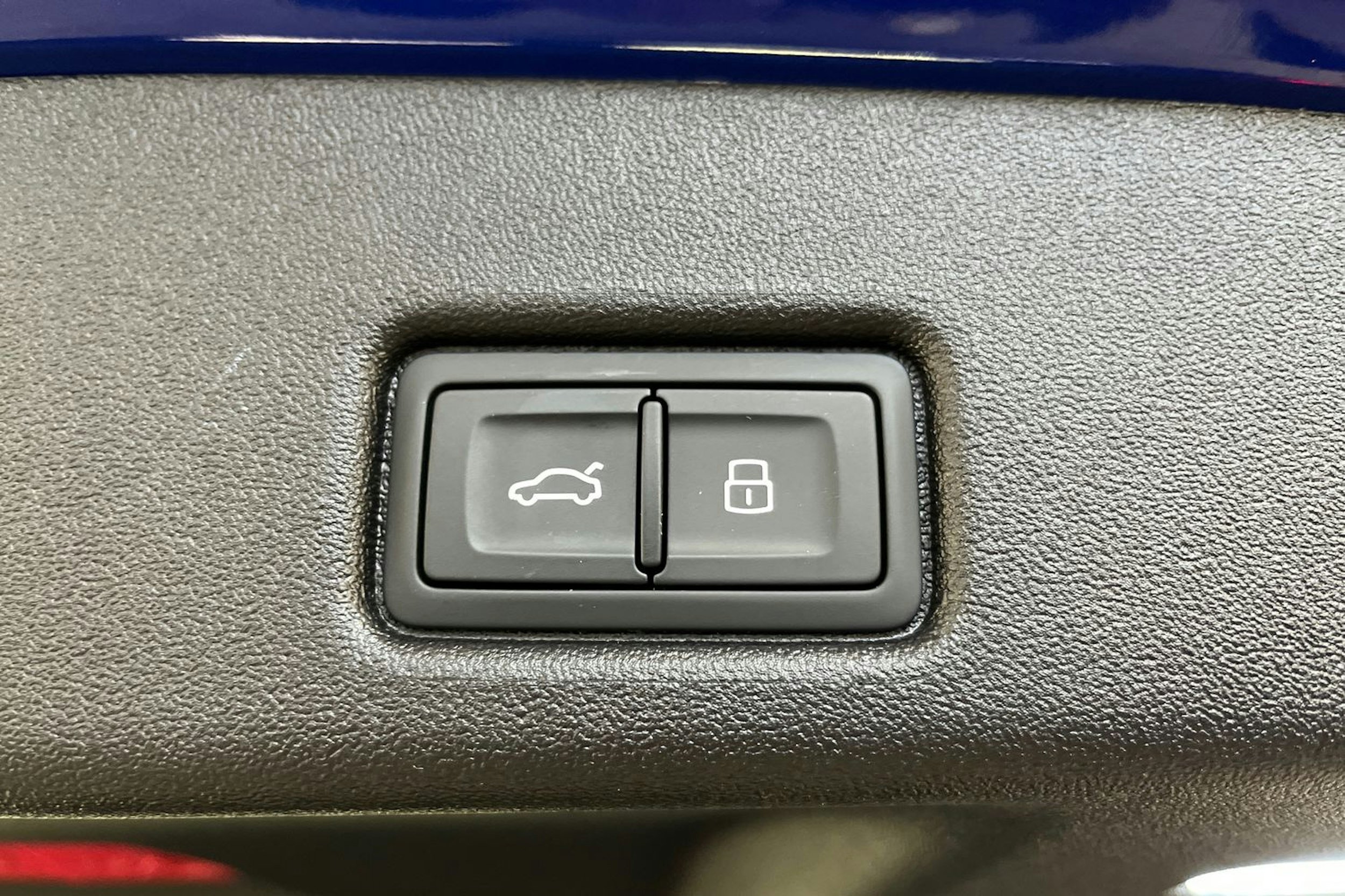 ultra sininen Audi Q5 2026 kuva 17.