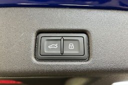 ultra sininen Audi Q5 2026 kuva 17.