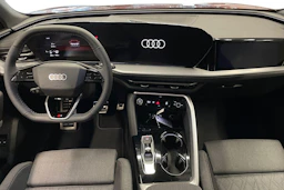 met. punainen Audi Q5 2026 kuva 7.