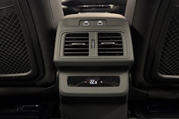 met. vihreä Audi Q5 2026 kuva 11.