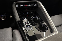 met. vihreä Audi Q5 2026 kuva 19.