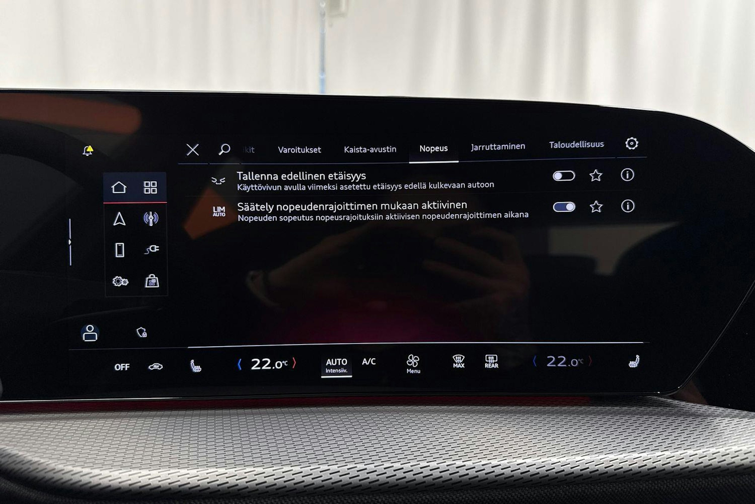 met. vihreä Audi Q5 2026 kuva 27.