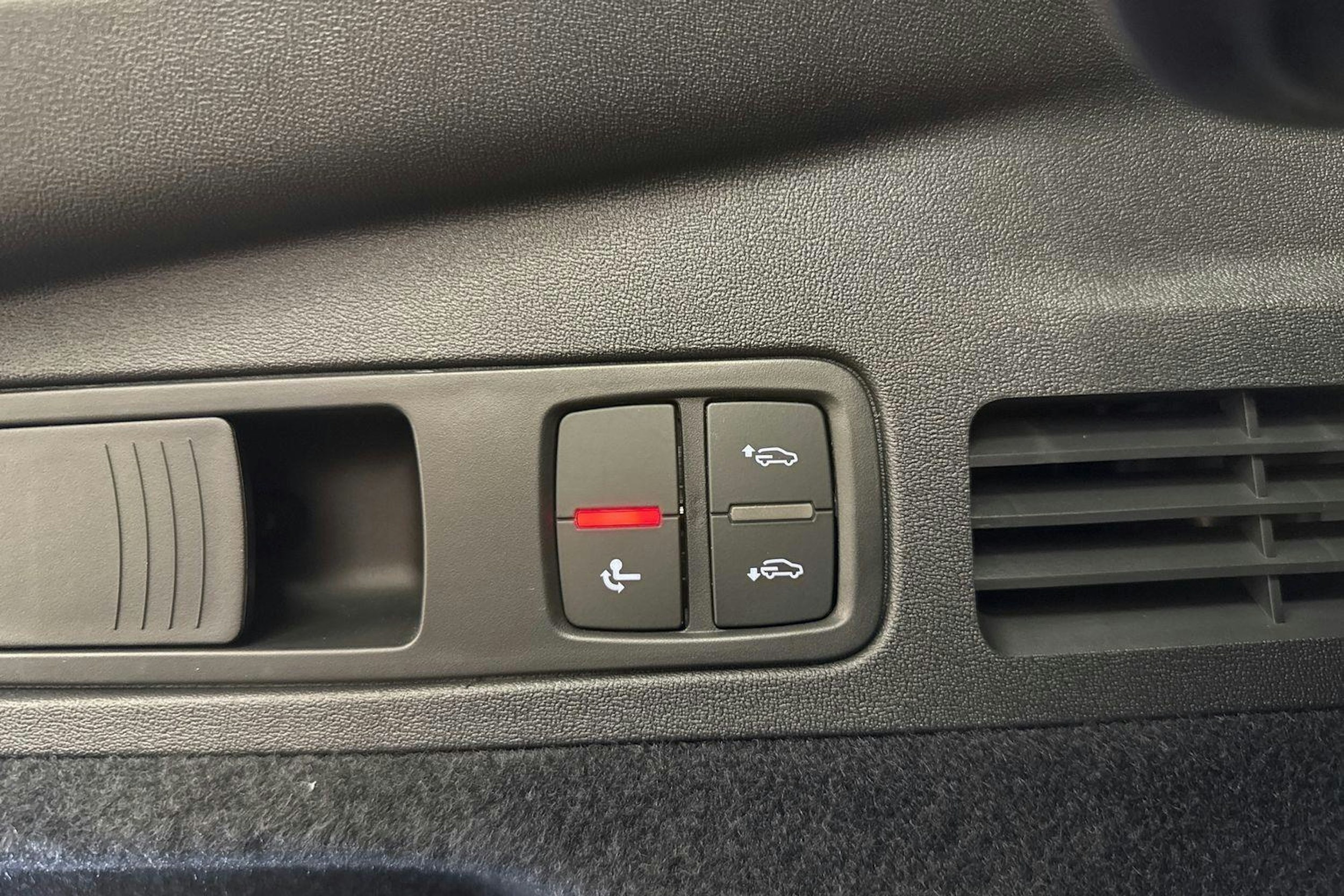 met. vihreä Audi Q5 2026 kuva 37.