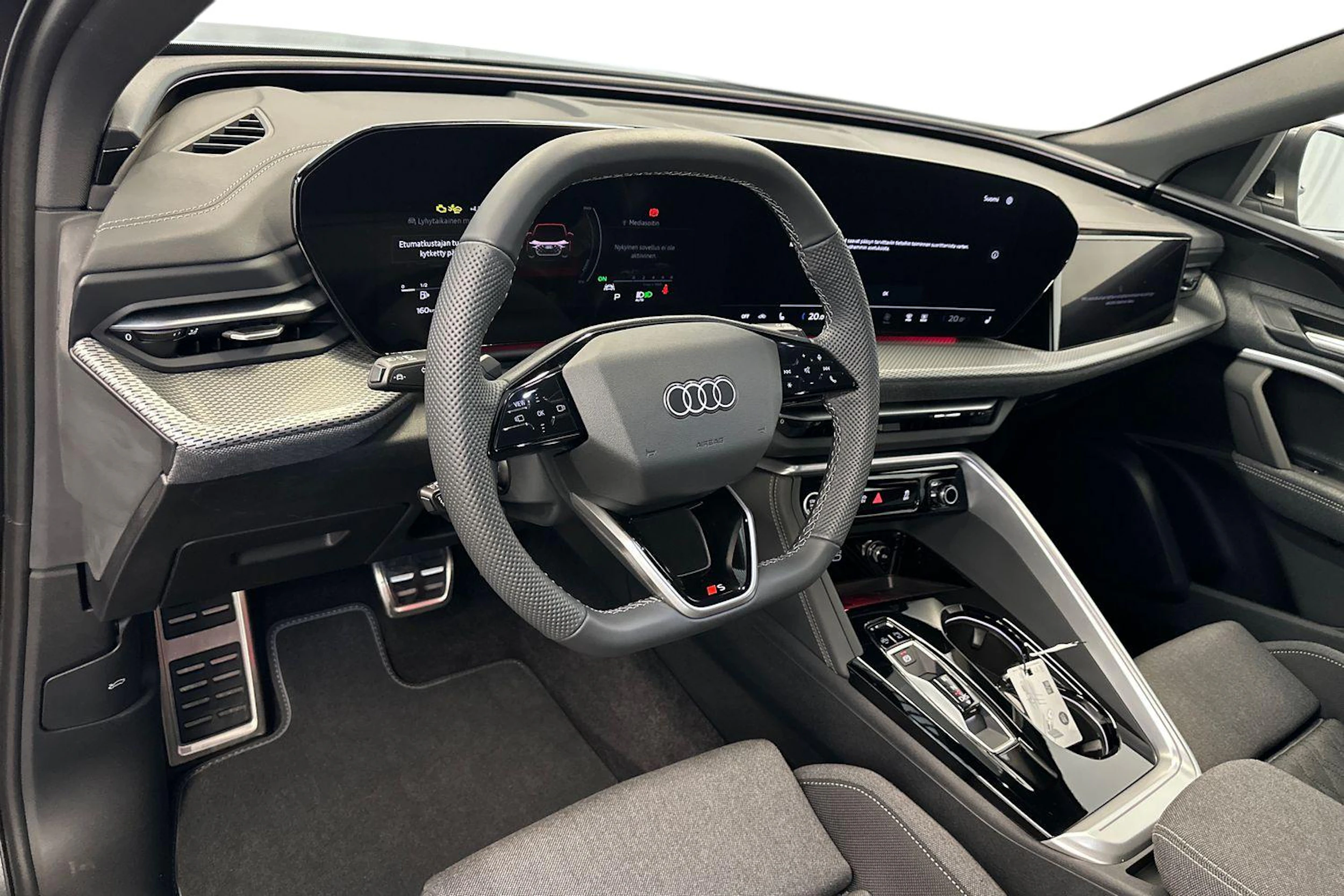 daytona harmaa Audi Q5 2026 kuva 6.