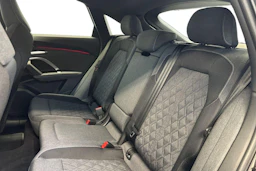 daytona harmaa Audi Q5 2026 kuva 8.