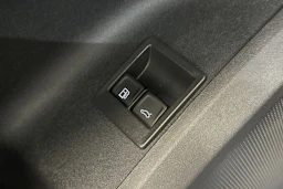 daytona harmaa Audi Q5 2026 kuva 16.