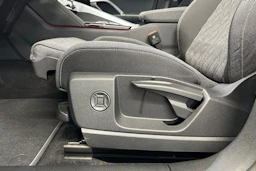 daytona harmaa Audi Q5 2026 kuva 18.