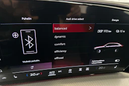 daytona harmaa Audi Q5 2026 kuva 24.