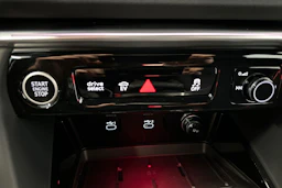 daytona harmaa Audi Q5 2026 kuva 25.