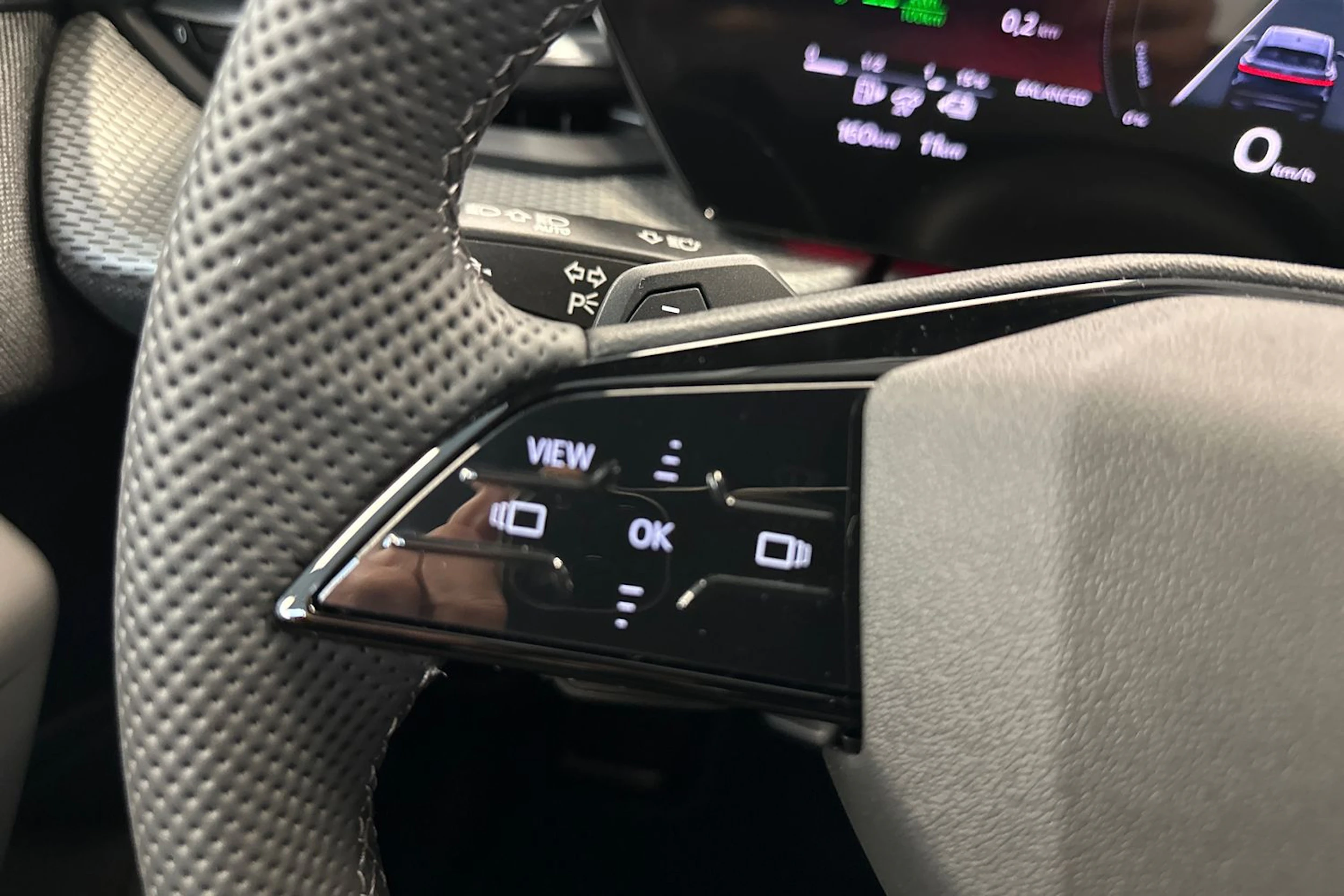 daytona harmaa Audi Q5 2026 kuva 27.