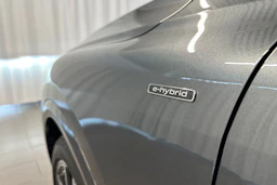 daytona harmaa Audi Q5 2026 kuva 34.