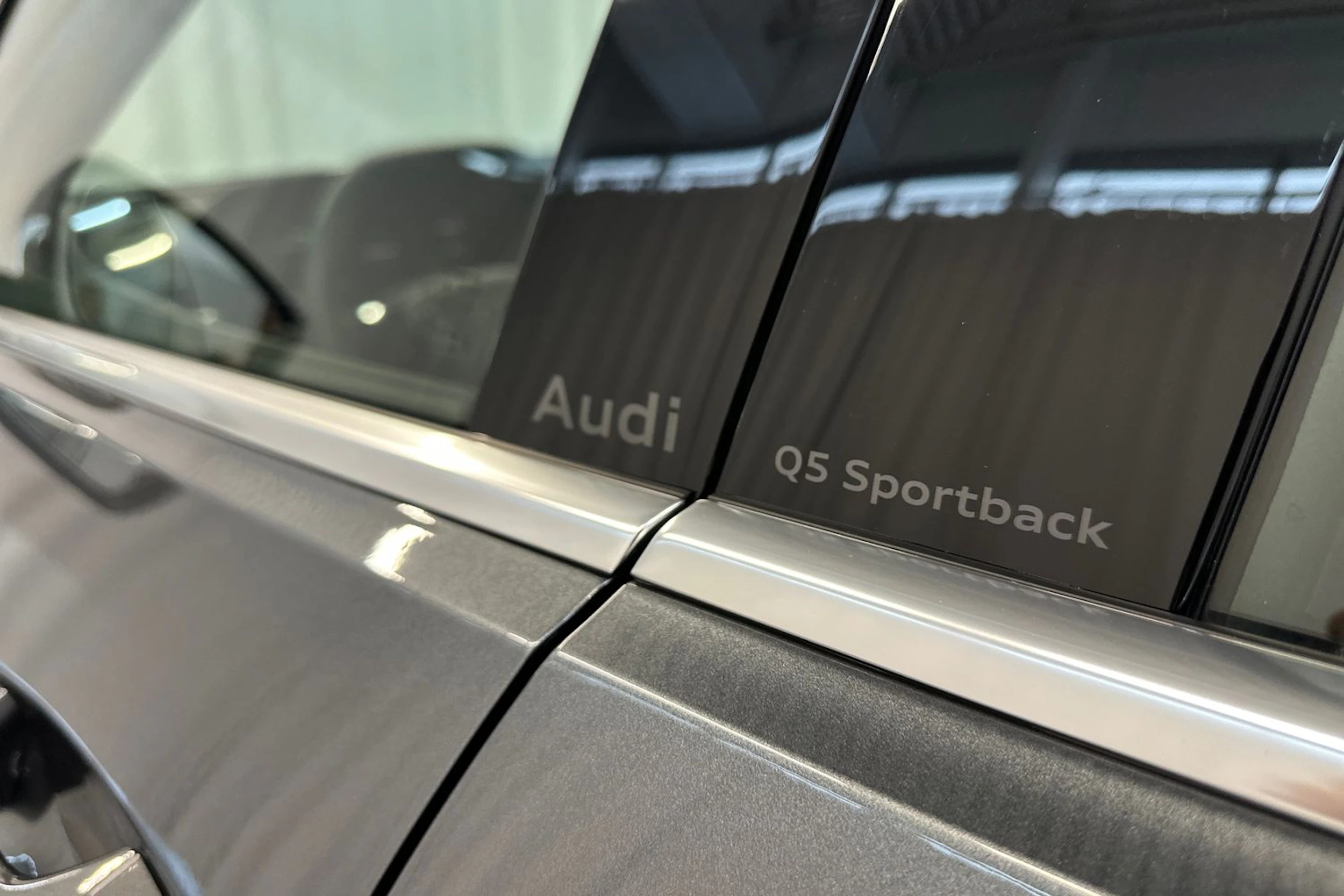 daytona harmaa Audi Q5 2026 kuva 35.