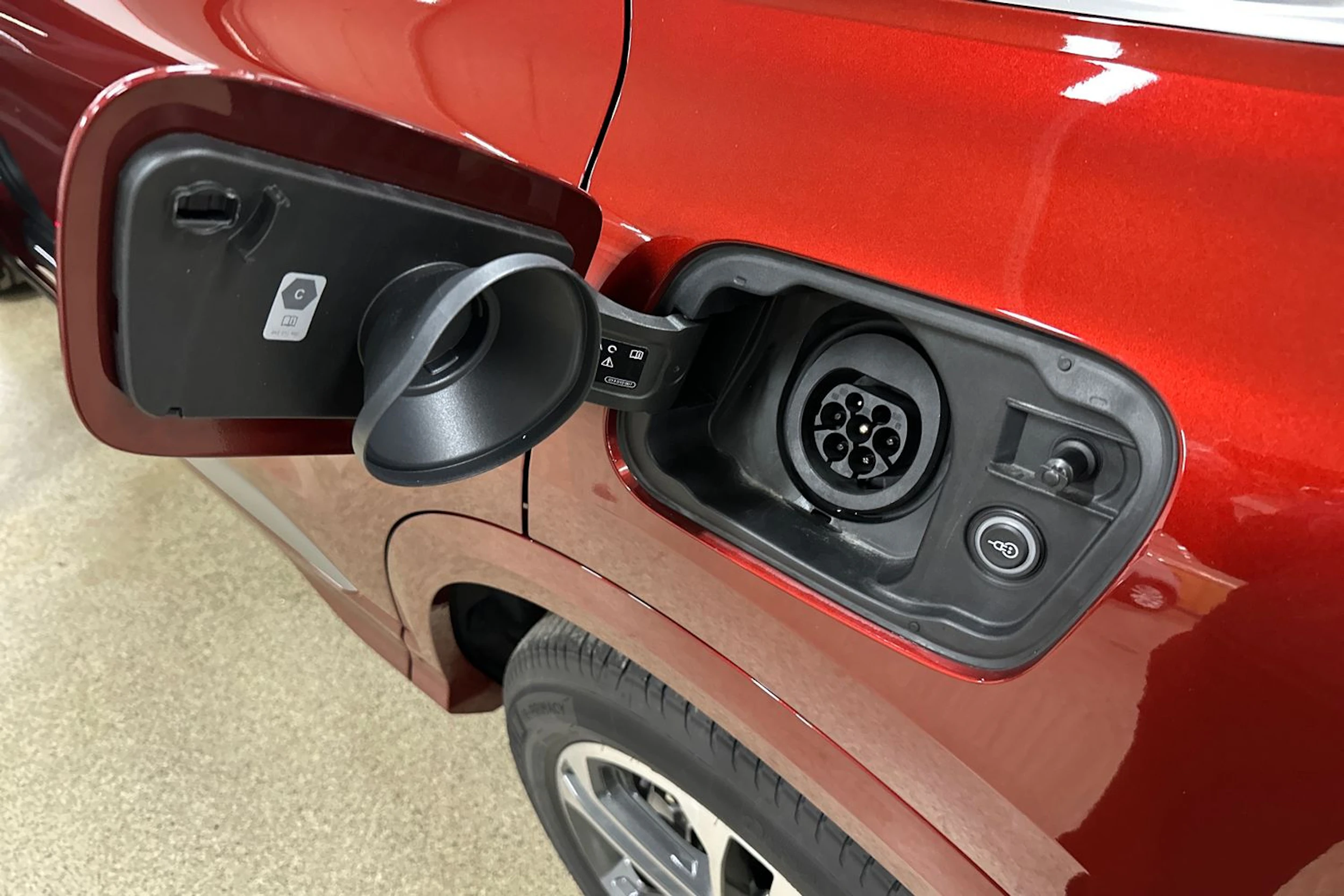 met. punainen Audi Q5 2026 kuva 14.