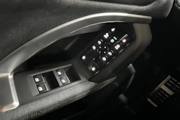 met. punainen Audi Q5 2026 kuva 19.