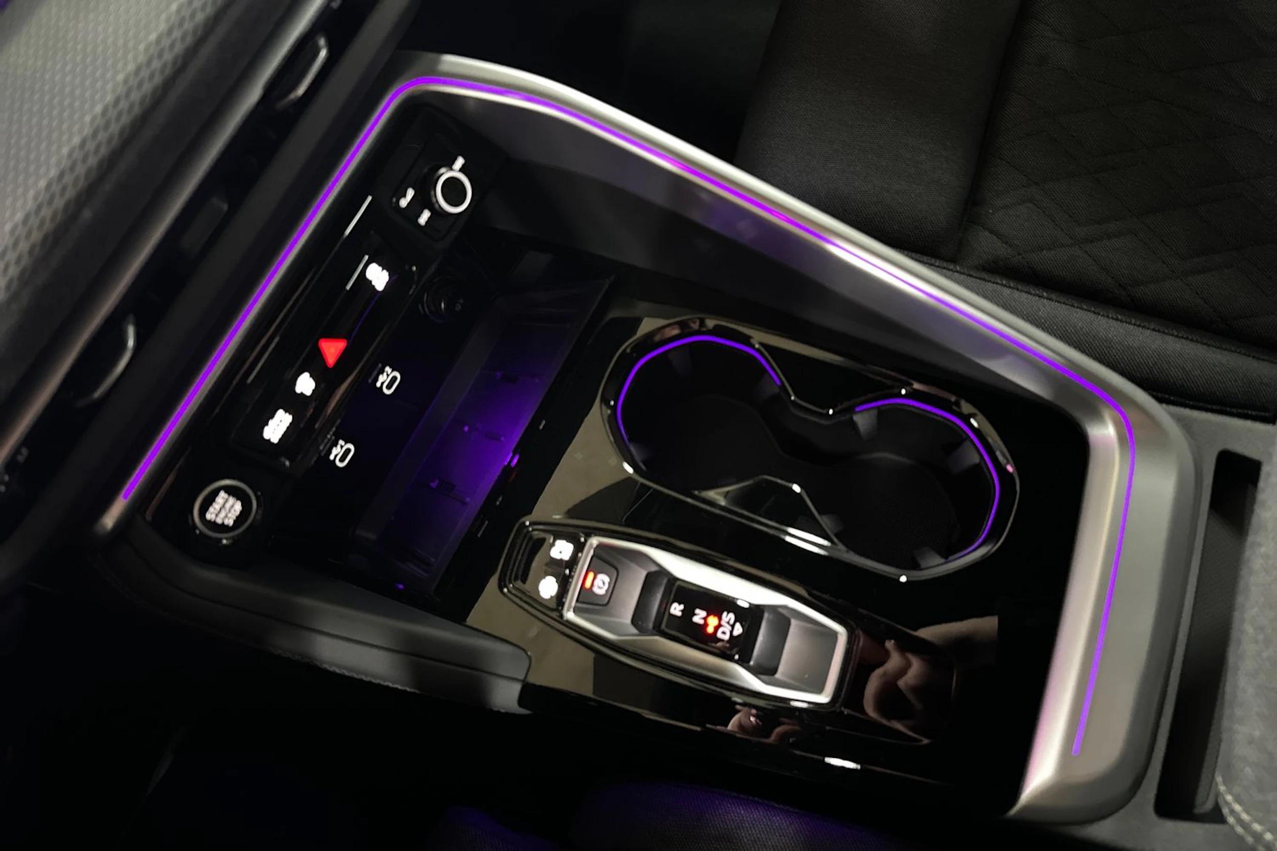 met. punainen Audi Q5 2026 kuva 22.