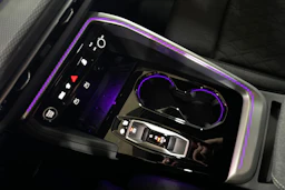 met. punainen Audi Q5 2026 kuva 22.