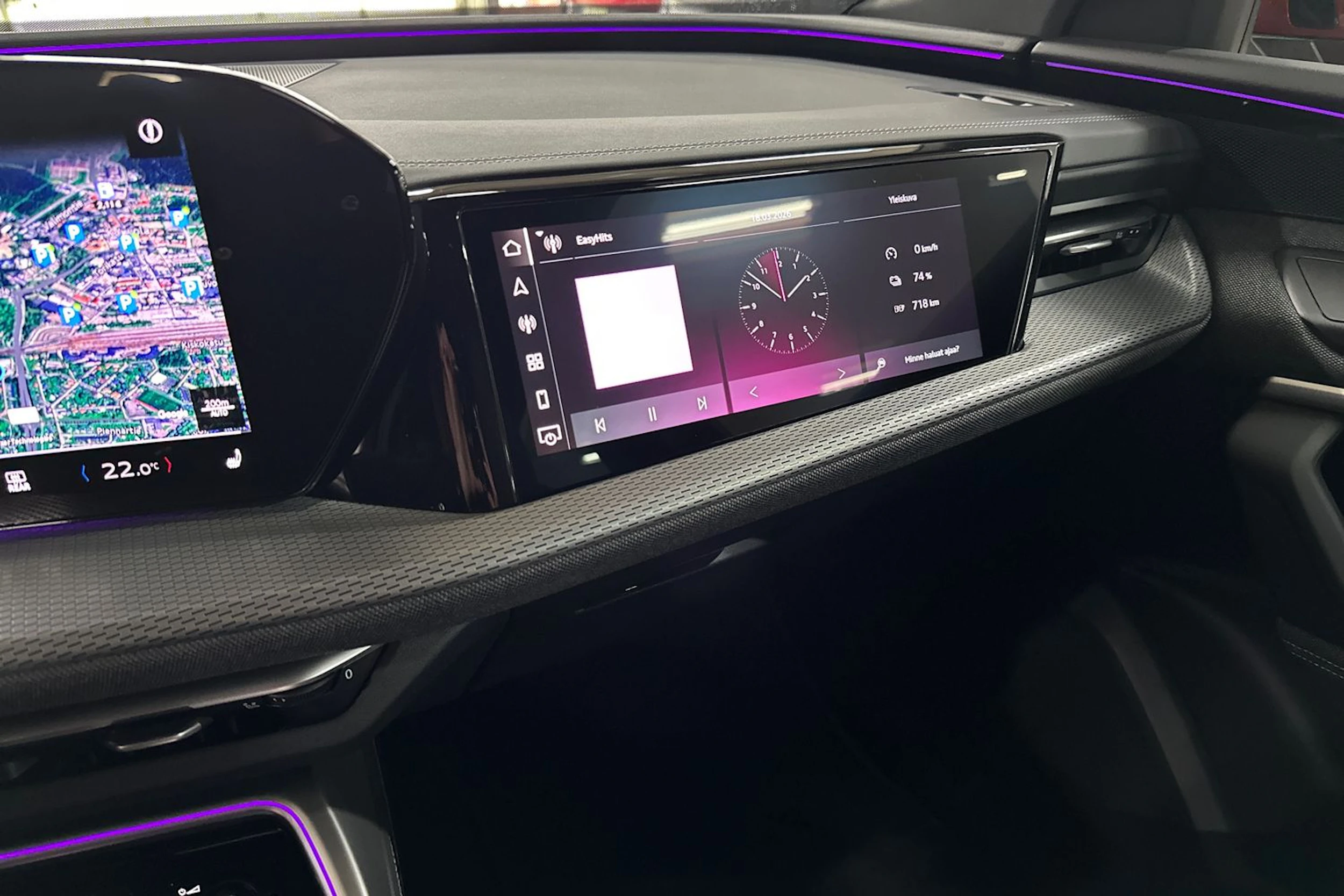 met. punainen Audi Q5 2026 kuva 23.