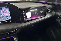 met. punainen Audi Q5 2026 kuva 23.