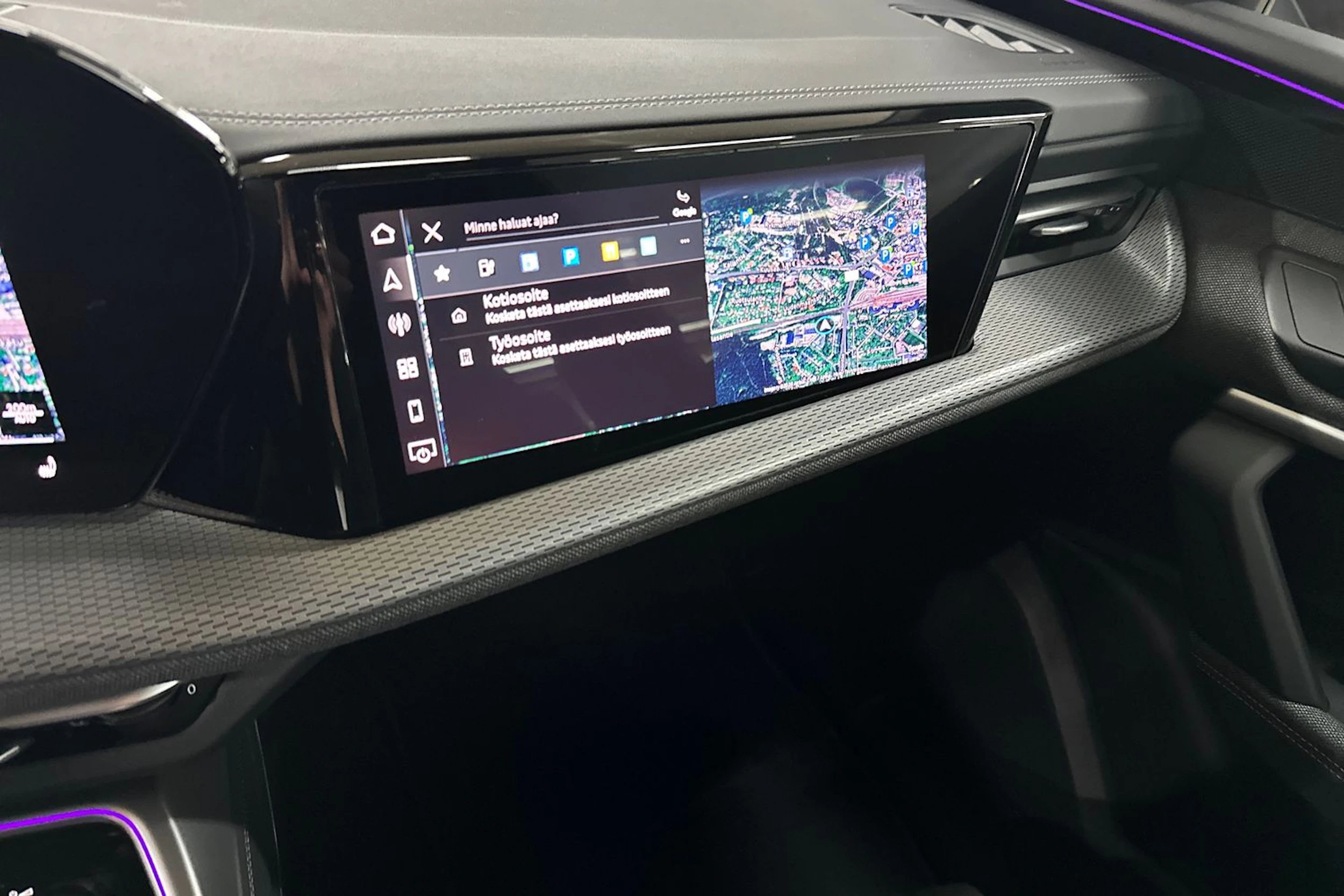 met. punainen Audi Q5 2026 kuva 24.