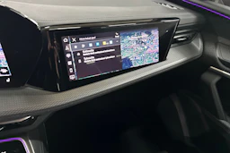 met. punainen Audi Q5 2026 kuva 24.