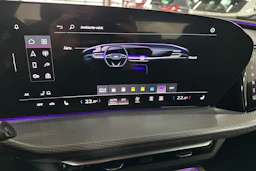 met. punainen Audi Q5 2026 kuva 28.