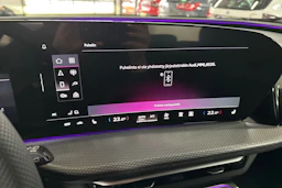 met. punainen Audi Q5 2026 kuva 32.